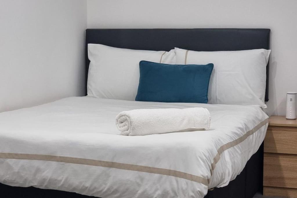 Brand New Collection Of Studios Close To Tube Station London Bagian luar foto